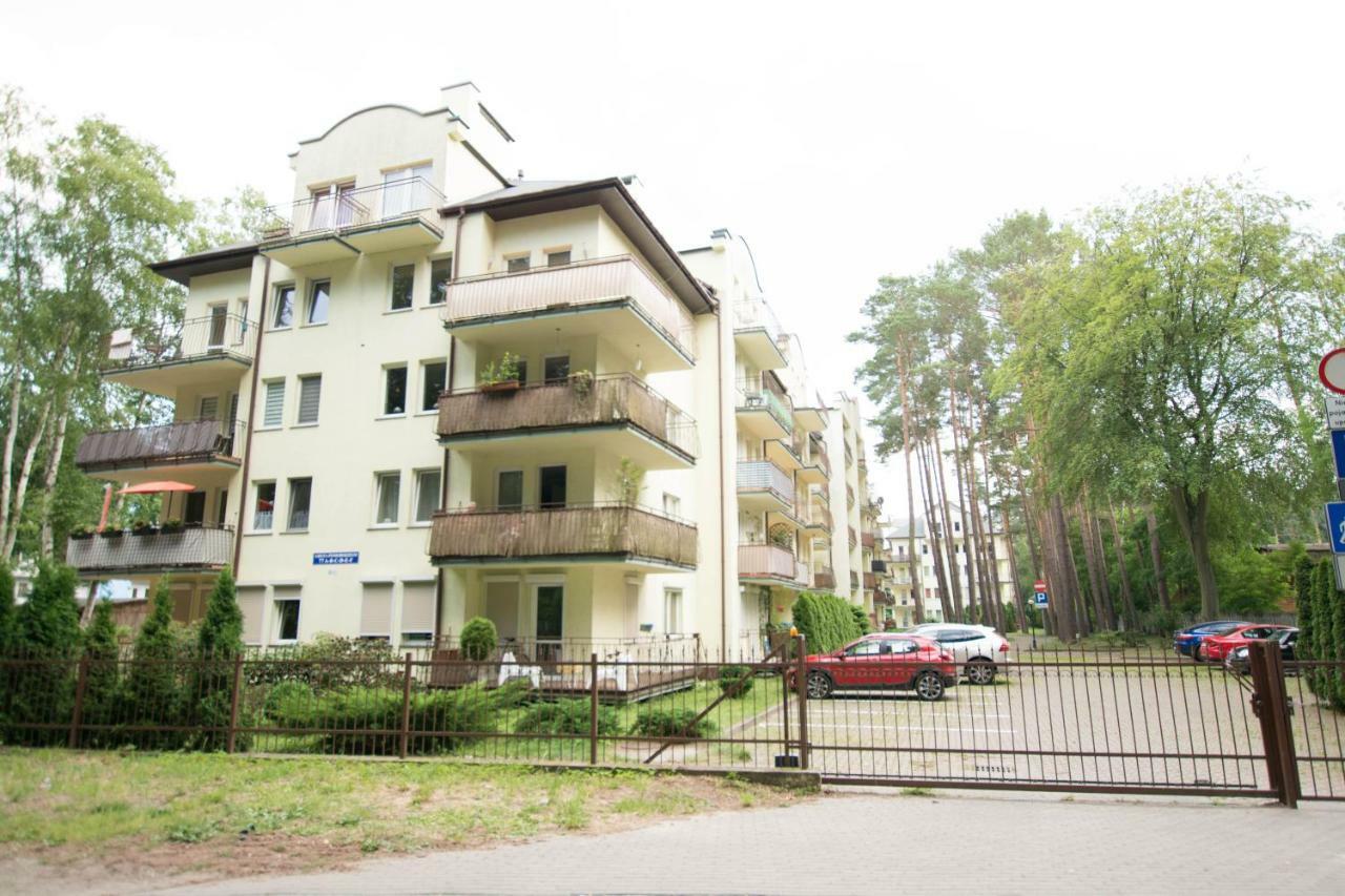ミエンジズドロイェApartament Makadiアパートメント エクステリア 写真