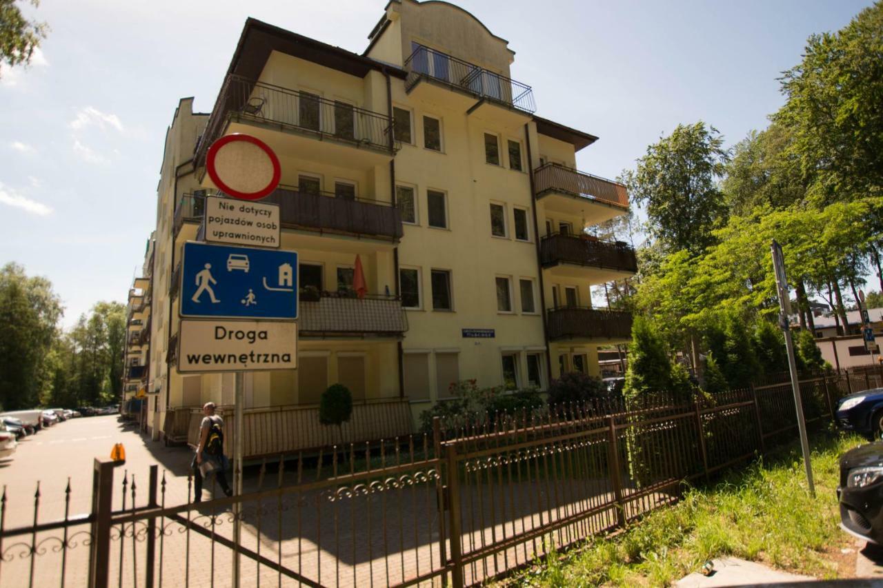 ミエンジズドロイェApartament Makadiアパートメント エクステリア 写真