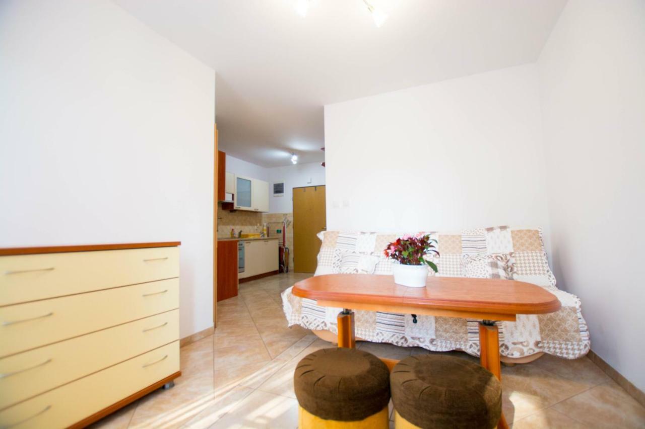 ミエンジズドロイェApartament Makadiアパートメント エクステリア 写真